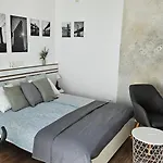 Lejlighed Sunlight Apartmanhaz