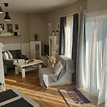 Lejlighed Sunlight Apartmanhaz *